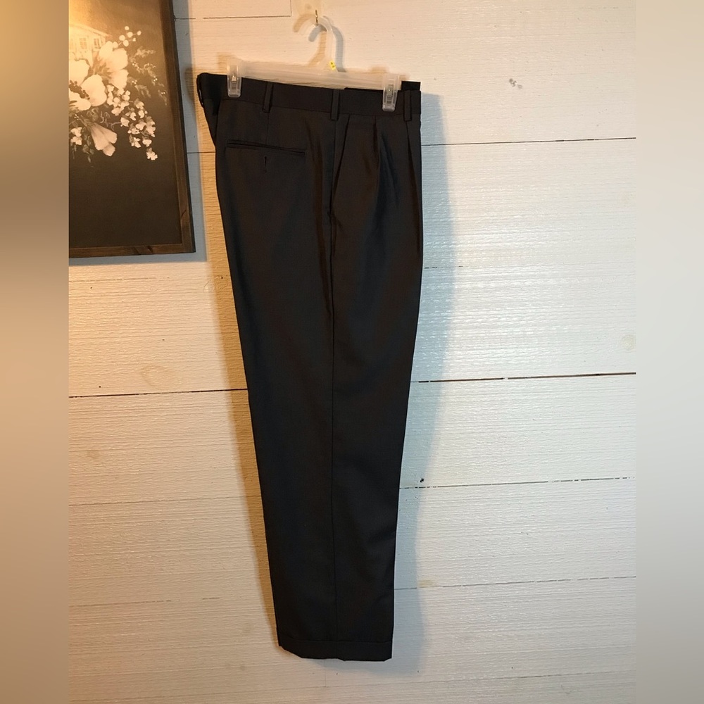 Perry Ellis gray pleated dress pants